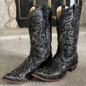 Corral cowboy boots